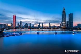 牌面！上海黄浦江畔城市之窗为阿根廷亮灯，纪念世界杯夺冠一周年
